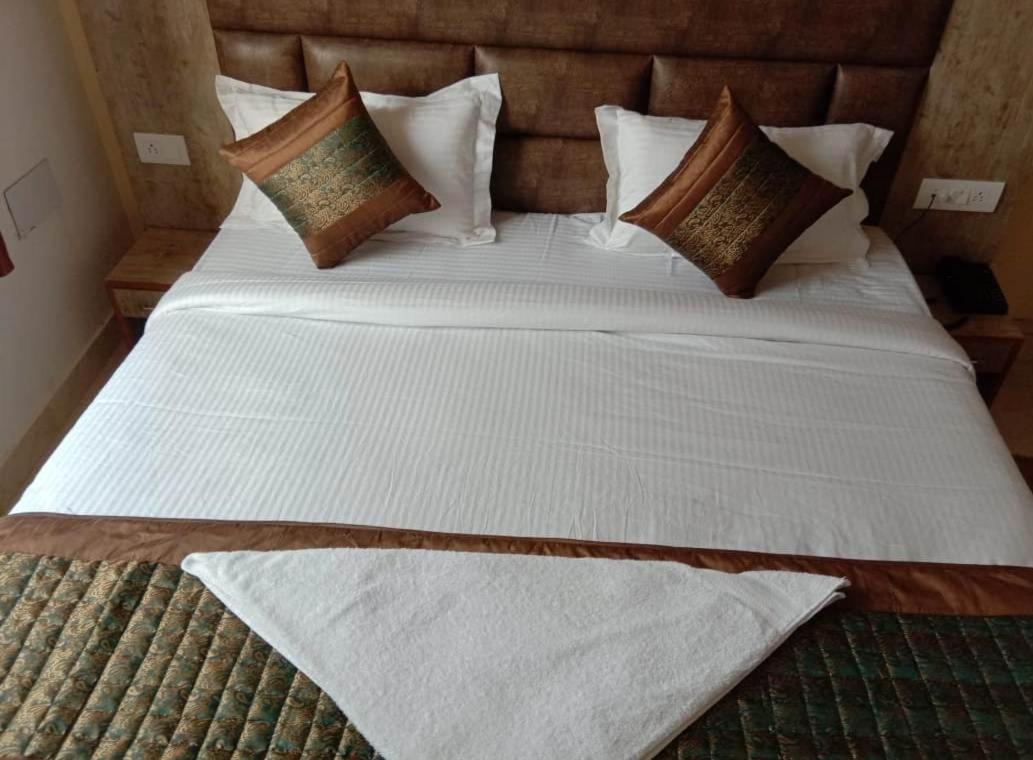 ניו דלהי Hotel Broadway מראה חיצוני תמונה